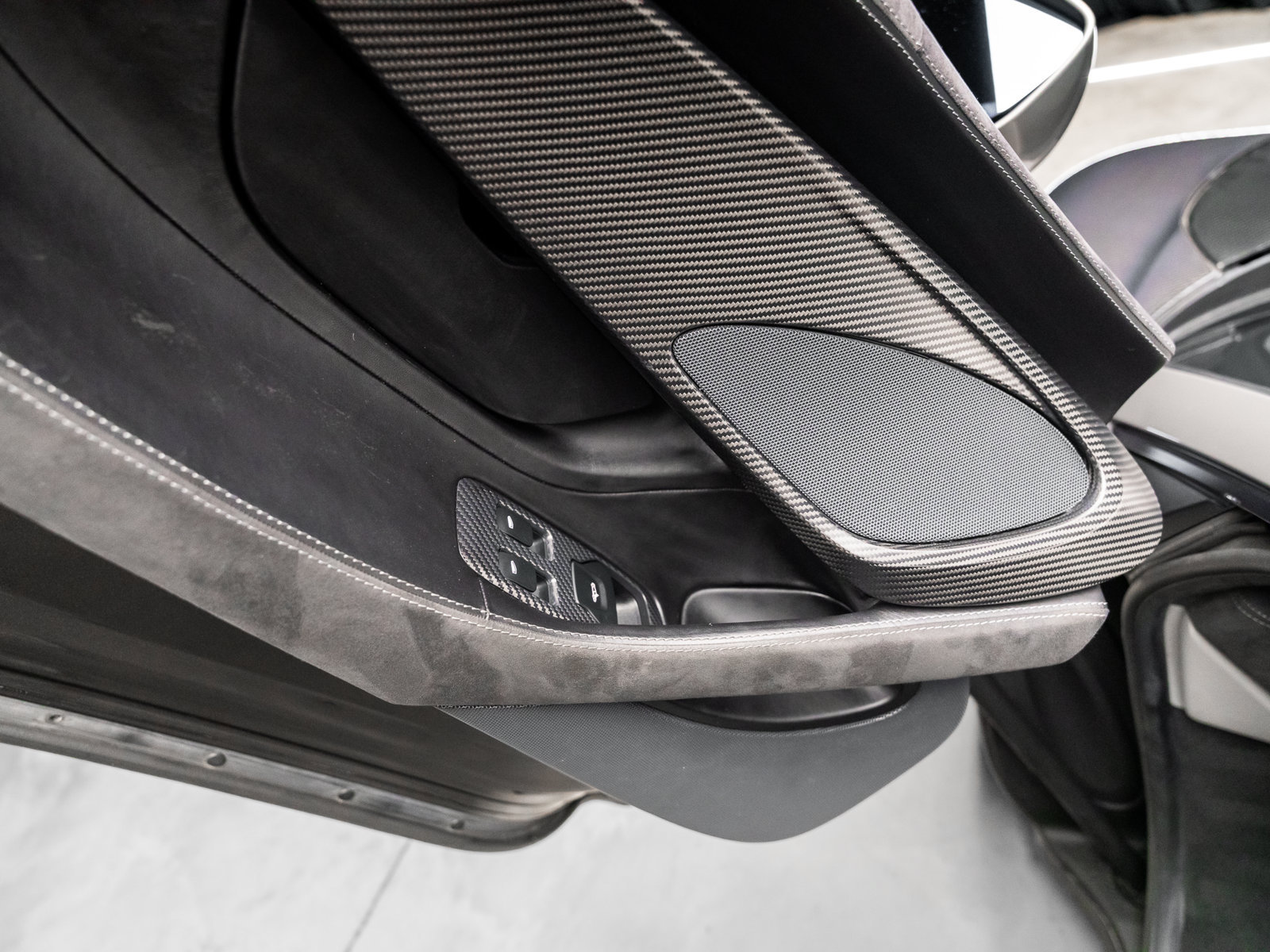 Used 2017 McLaren 570S Coupe RWD image 62