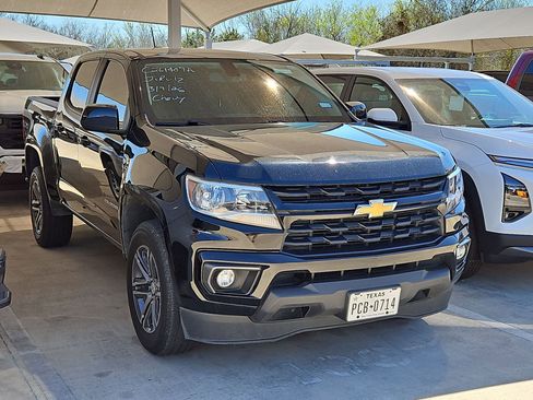 Used 2021 Chevrolet Colorado LT w/ LT Convenience Package image 3