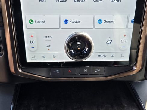 Used 2022 Ford F150 Lightning Lariat w/ Tow Technology Package image 17