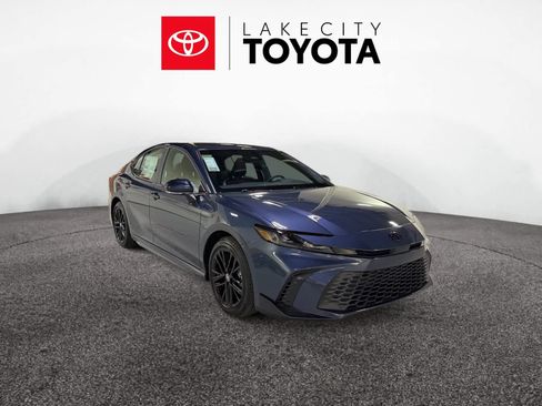 New 2026 Toyota Camry SE image 7