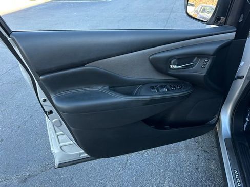 Used 2020 Nissan Murano SL image 12