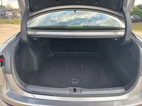 Used 2025 Toyota Crown XLE image 30