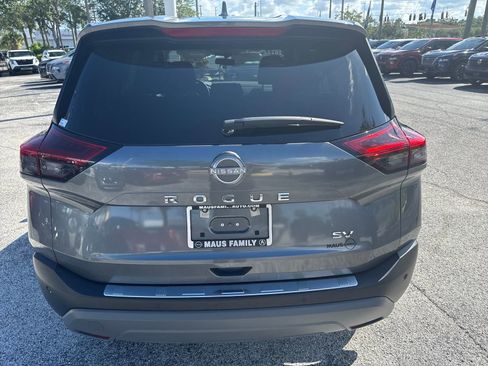 Certified 2022 Nissan Rogue SV FWD image 12