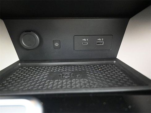 Used 2025 Nissan Pathfinder SL image 4