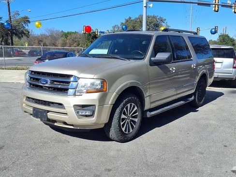 Used 2017 Ford Expedition EL XLT RWD image 3