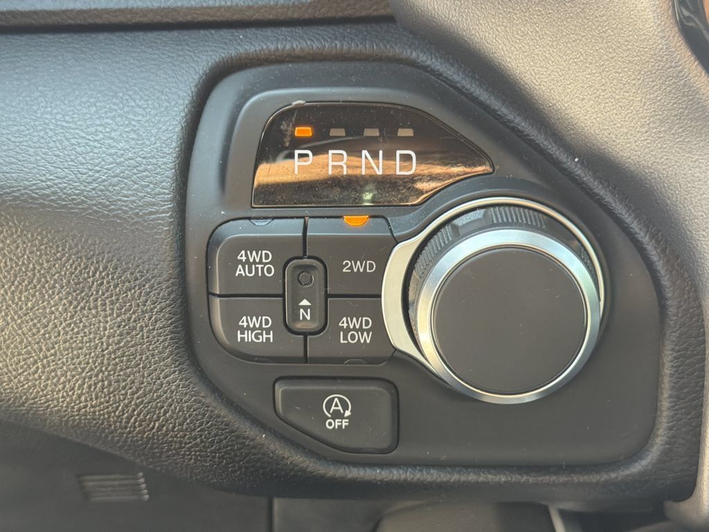 Used 2025 RAM 1500 Big Horn AWD/4WD image 29