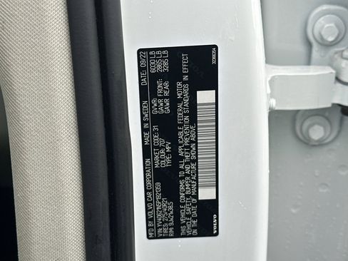 Used 2023 Volvo XC90 B6 Plus image 31