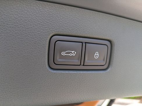 Certified 2026 Genesis GV80 2.5T Advanced image 17