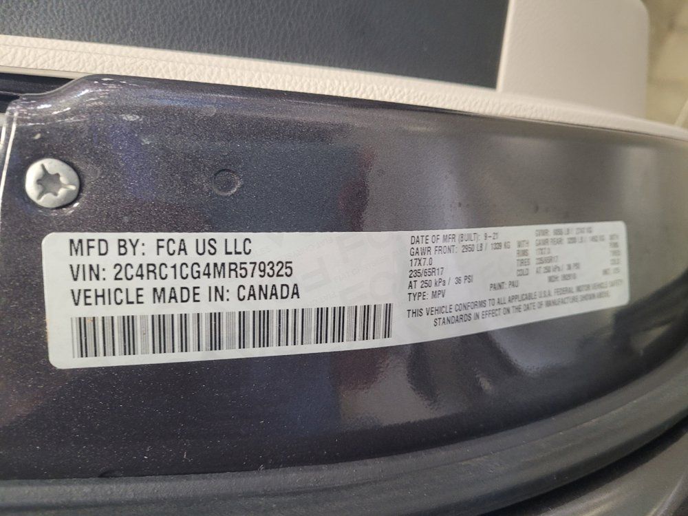 Used 2021 Chrysler Voyager LX FWD image 33
