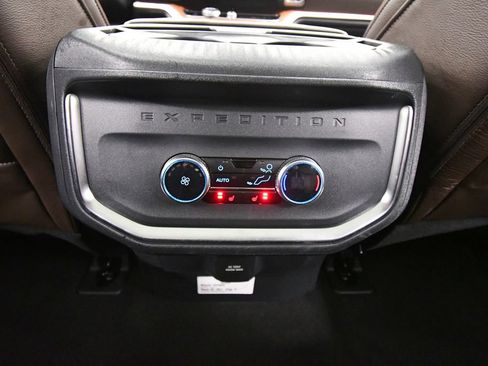 Used 2025 Ford Expedition King Ranch AWD/4WD image 17