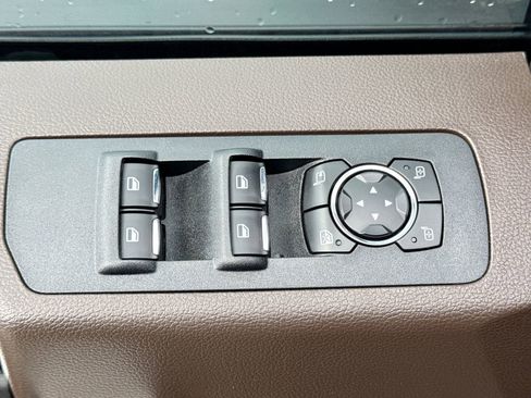 Used 2018 Ford F150 King Ranch w/ Equipment Group 601A Luxury AWD/4WD image 22