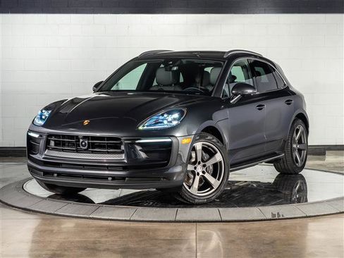 New 2025 Porsche Macan image 1