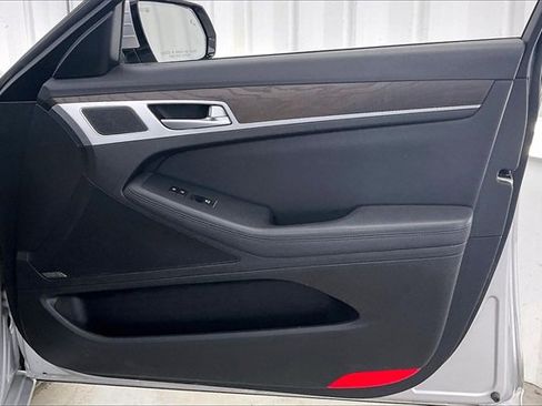 Used 2017 Genesis G80 3.8 w/ Option Group 03 image 22