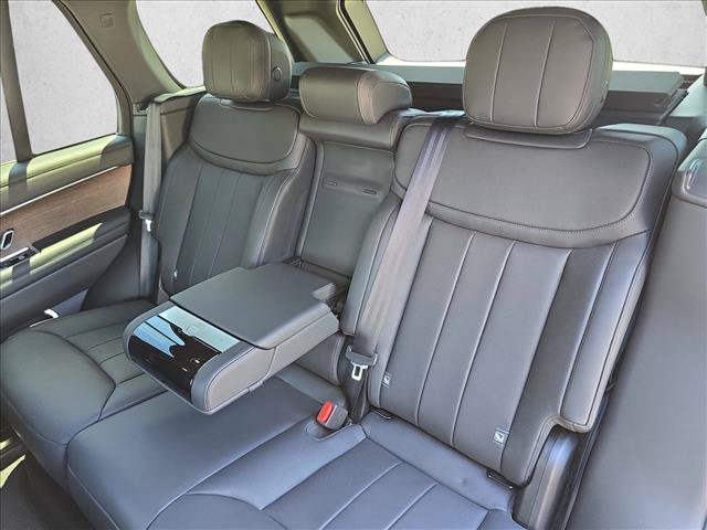 New 2025 Land Rover Range Rover SE AWD/4WD image 14