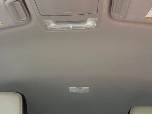 Used 2017 Toyota Camry SE FWD image 30
