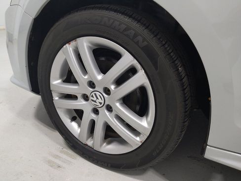 Used 2018 Volkswagen Jetta S w/ Cold Weather Package FWD image 31