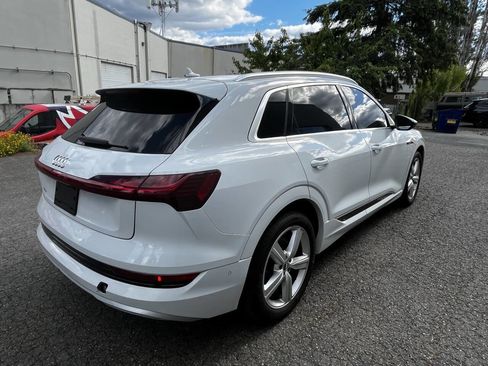 Used 2019 Audi e-tron Premium Plus w/ Cold Weather Package AWD/4WD image 6