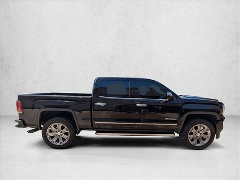 Used 2017 GMC Sierra 1500 Denali w/ Denali Ultimate Package AWD/4WD image 4