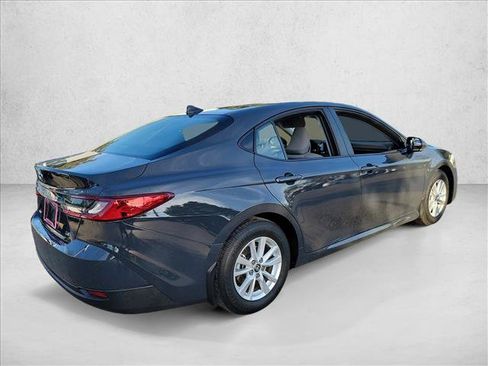 Used 2025 Toyota Camry LE w/ Convenience Package image 5