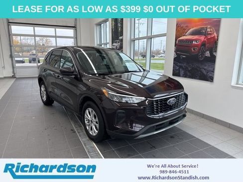 Used 2023 Ford Escape Active w/ Tech Pack #2 AWD/4WD image 1