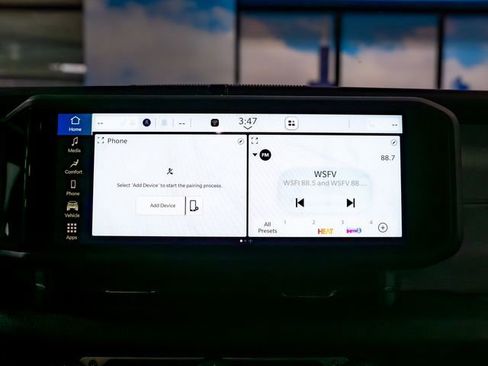 Used 2024 Jeep Wrangler Willys image 16