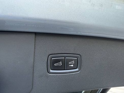 Used 2023 Porsche Cayenne AWD/4WD image 40