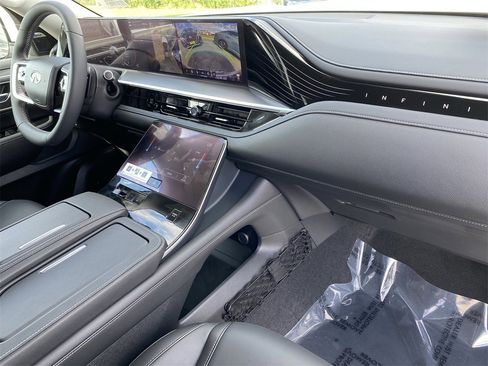 New 2026 INFINITI QX80 Pure w/ Cargo Package image 8