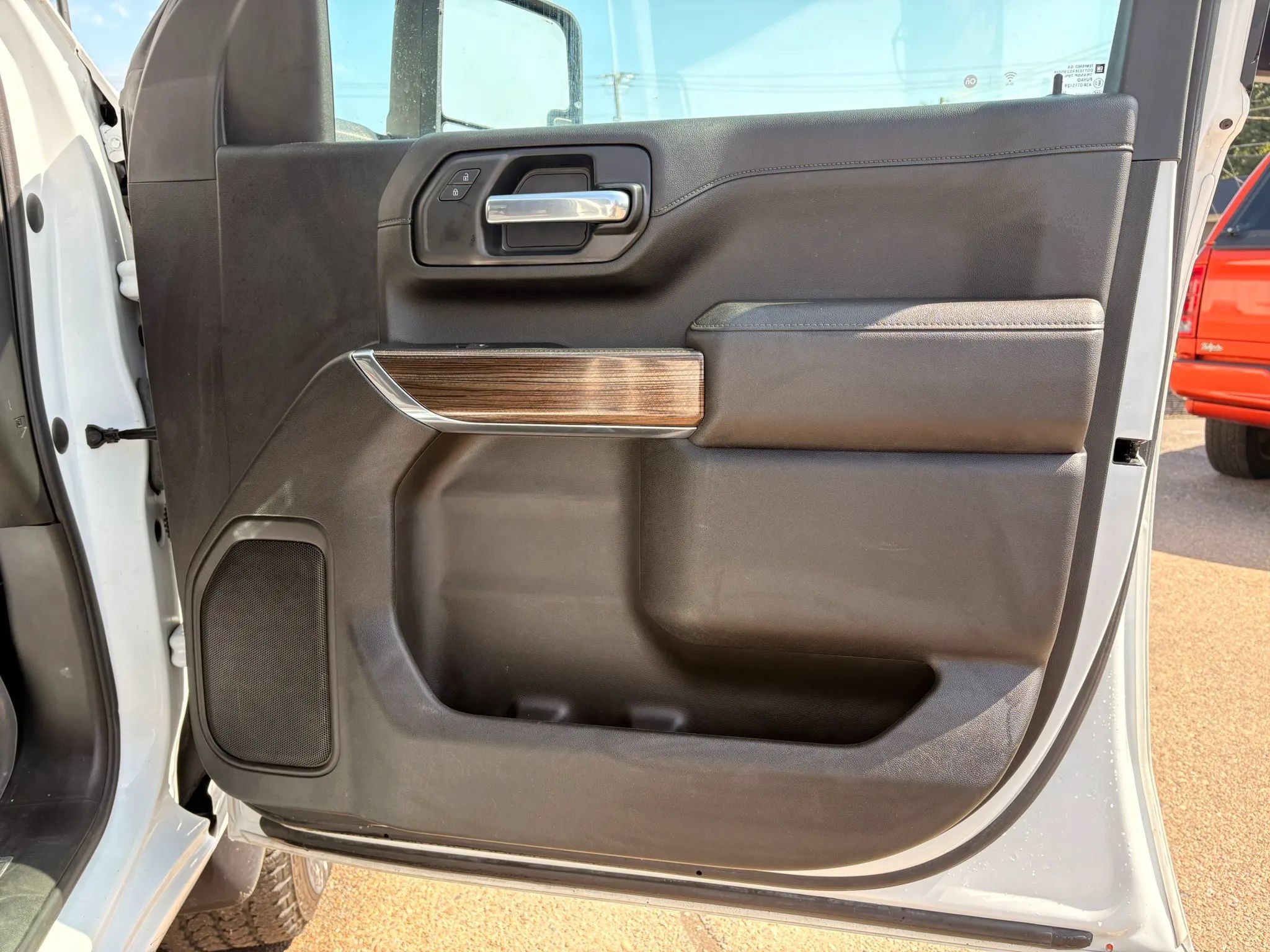 Used 2023 Chevrolet Silverado 2500 LT w/ Convenience Package AWD/4WD image 11