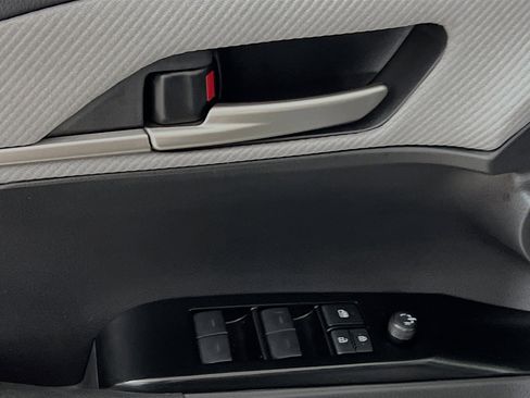 Used 2025 Toyota Camry SE FWD image 17