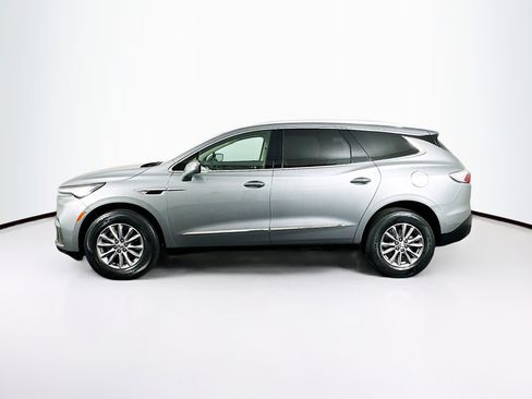 Used 2023 Buick Enclave Essence image 4