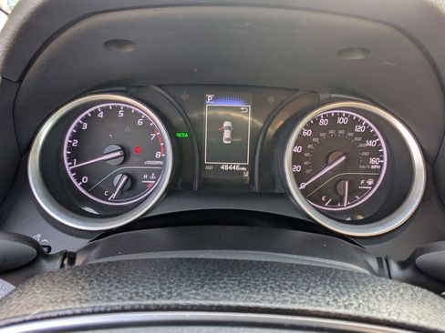 Used 2022 Toyota Camry LE image 6