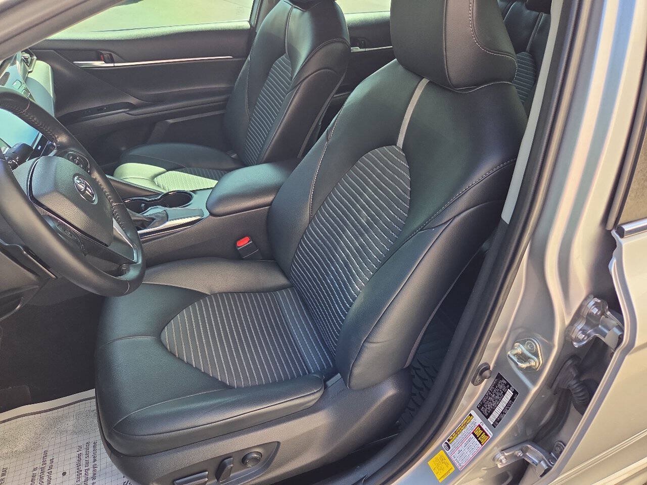 Used 2020 Toyota Camry SE FWD image 9