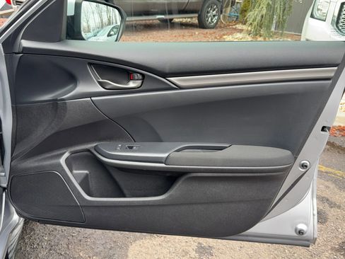 Used 2018 Honda Civic Sport image 16