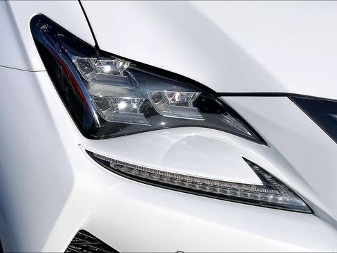 Used 2015 Lexus RC F image 28