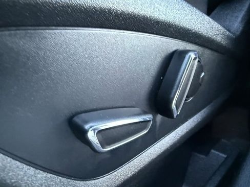 Used 2016 Lincoln MKX Reserve w/ Climate Package image 13