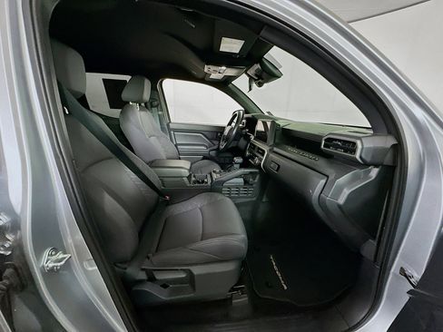 Used 2024 Toyota Tacoma SR image 32