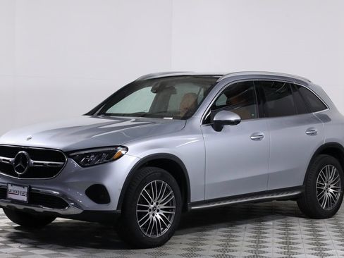Certified 2026 Mercedes-Benz GLC 300 4MATIC image 3