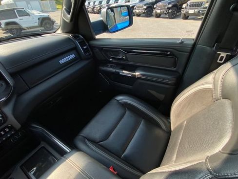 Used 2022 RAM 1500 Laramie AWD/4WD image 28
