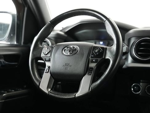 Used 2021 Toyota Tacoma TRD Sport w/ Technology Package AWD/4WD image 11