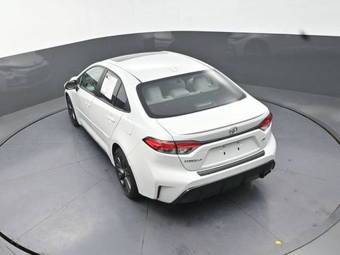 Used 2023 Toyota Corolla SE w/ SE Premium Package FWD image 16