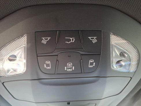 New 2026 Chrysler Pacifica Select image 10