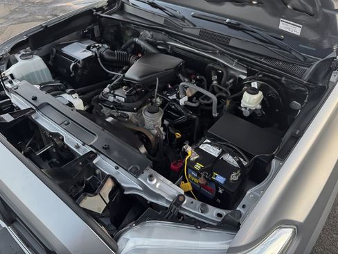 Used 2018 Toyota Tacoma SR5 image 31