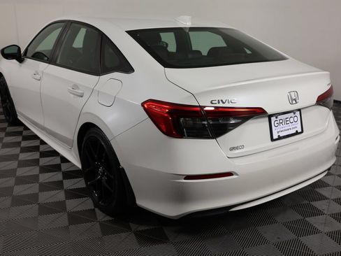 Used 2023 Honda Civic Sport image 6