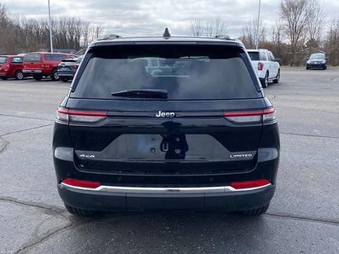 Used 2023 Jeep Grand Cherokee Limited AWD/4WD image 4