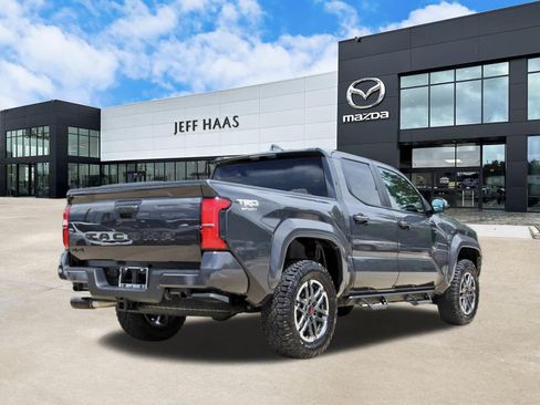 Used 2025 Toyota Tacoma TRD Sport AWD/4WD image 3