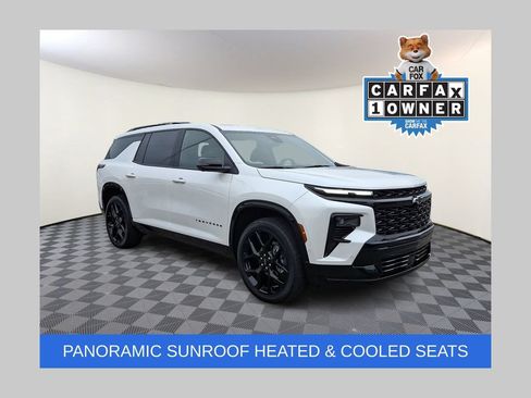 Certified 2025 Chevrolet Traverse RS AWD/4WD image 1