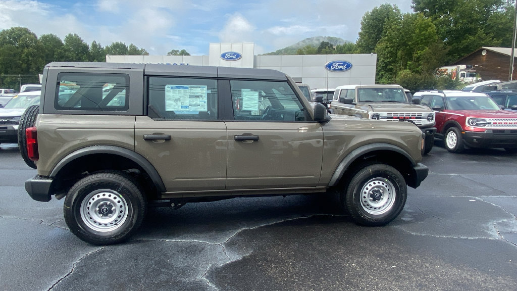 New 2026 Ford Bronco 4-Door AWD/4WD image 4