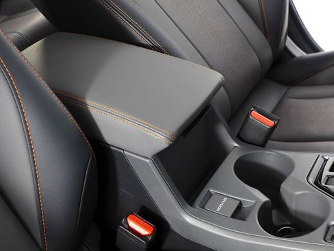 Certified 2025 Subaru Crosstrek 2.5i Limited w/ Crosstrek Mirror Package image 16