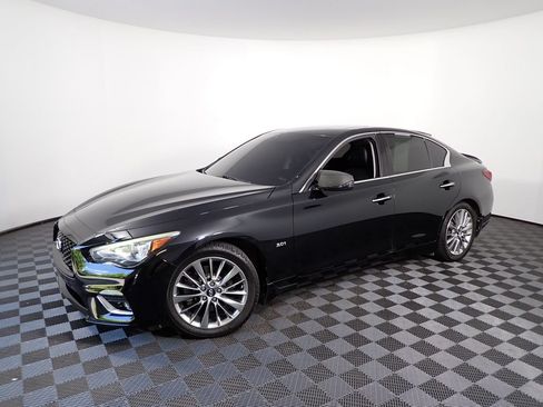 Used 2018 INFINITI Q50 Luxe w/ Sensory Package (Luxe) AWD/4WD image 10