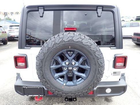 New 2026 Jeep Wrangler Unlimited Sport w/ Dual Top Group AWD/4WD image 4